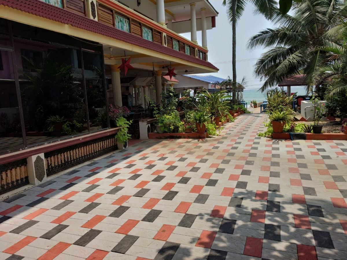 Beach Florra Inn Kovalam Exterior photo